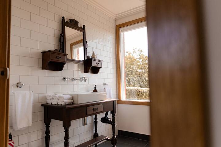 Windrift Retreat – Family & Sea gallery image 2