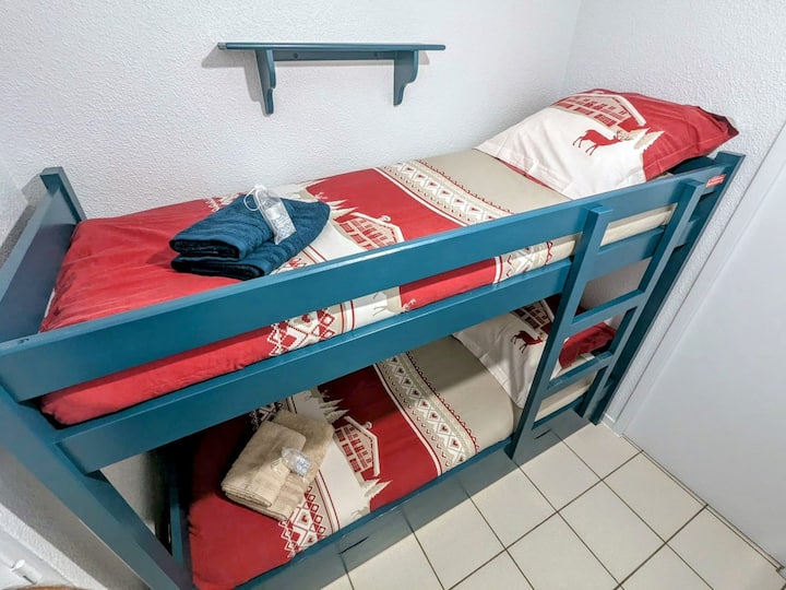 jednostruki krevet na kat.
