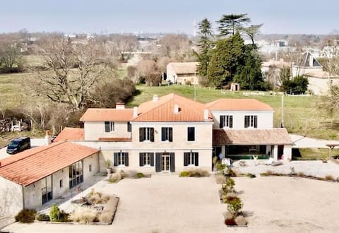 Domaine de la Rose Blanche (White Rose Estate)
