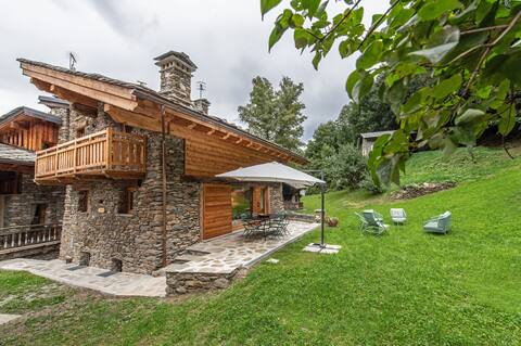 Chalet 181 | Suite Grey w/ Beautiful Garden