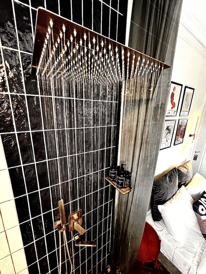 Designer Studio near Bahai Gardens — 6