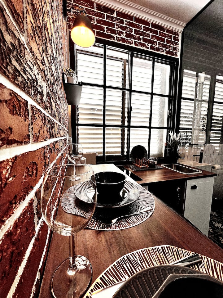 Designer Studio near Bahai Gardens — 4