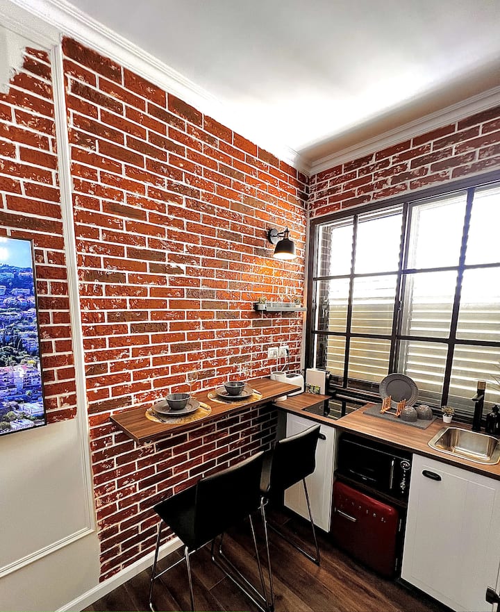 Designer Studio near Bahai Gardens — 5