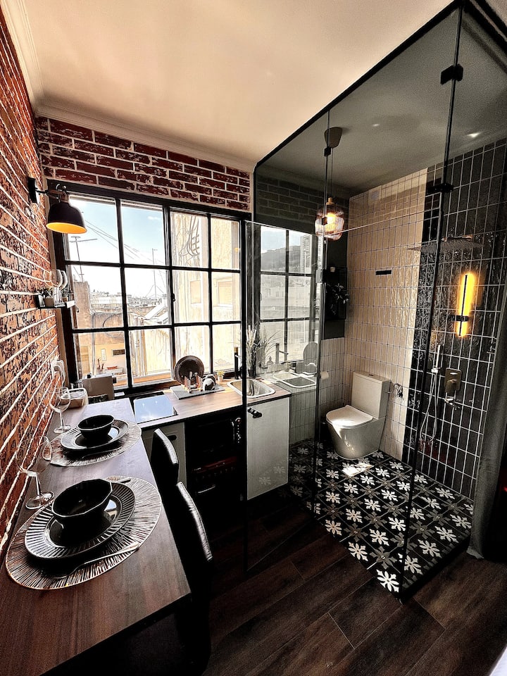 Designer Studio near Bahai Gardens — 8