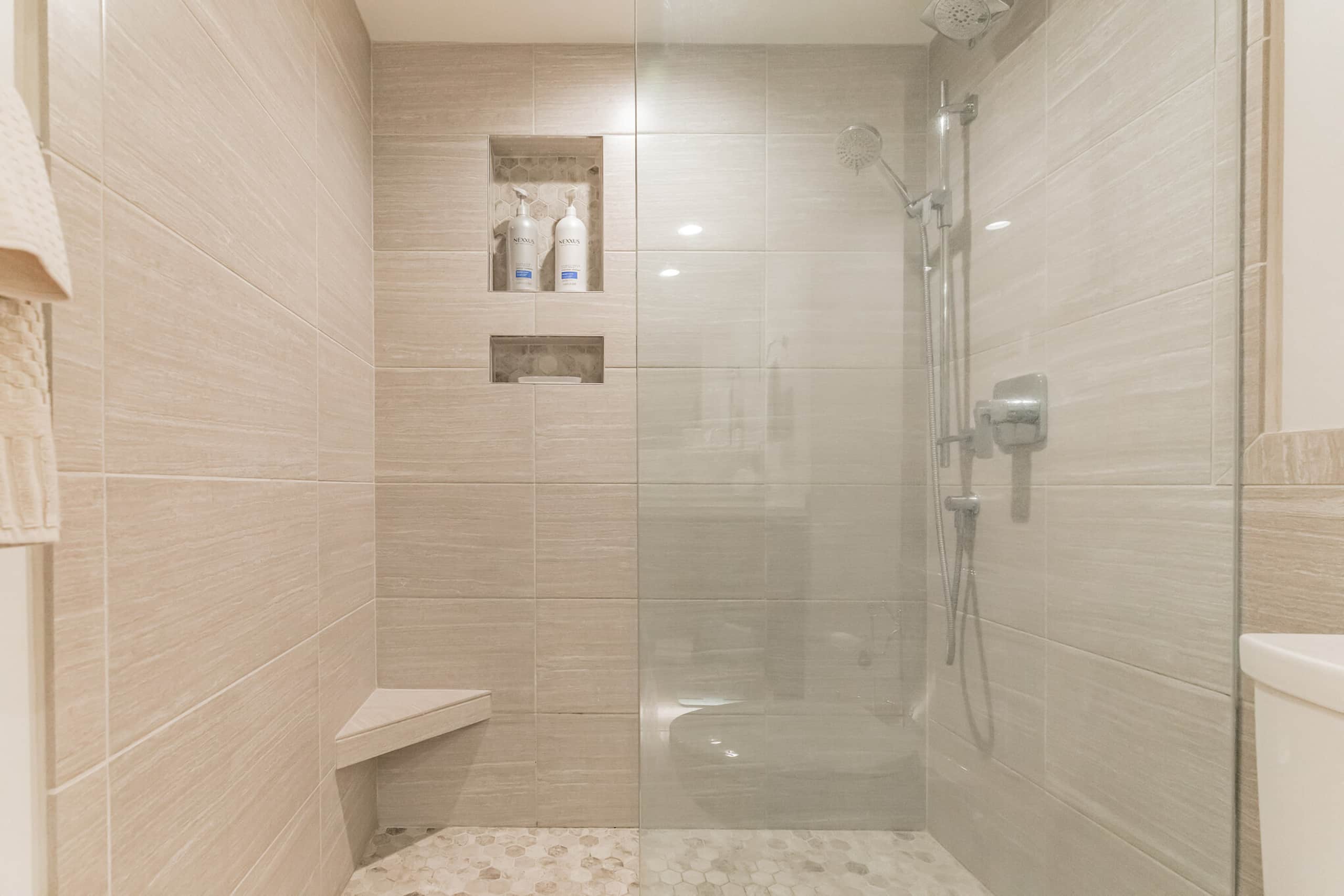 Fab Kihei Condo across frombeach - Image 6