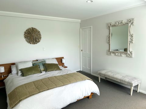 Popular Airbnb listing: On the Beach in Whangamatā