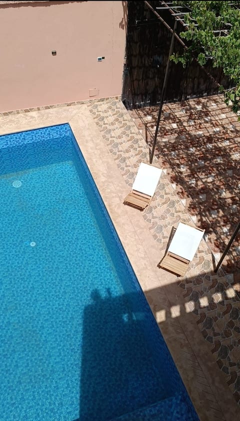 Villa 2 Marrakech Heated Pool Not Overlooked