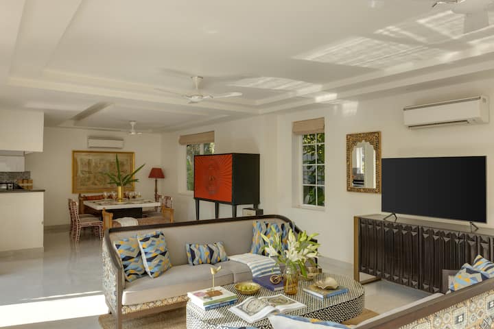 Living room image 2
