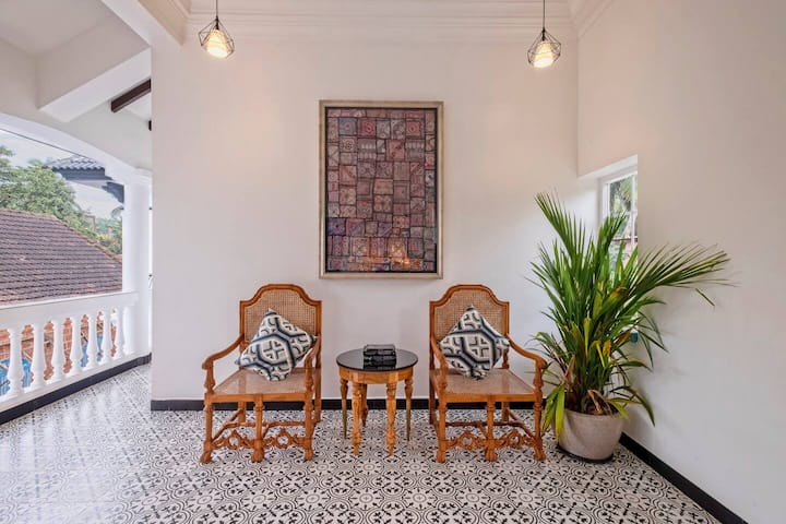 Living room image 1