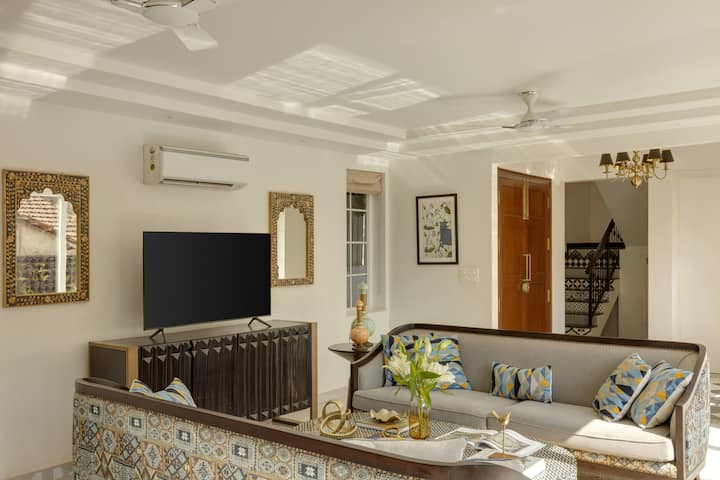 Living room image 5