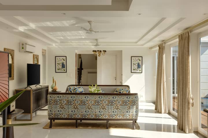 Living room image 11