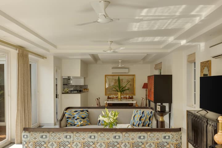 Living room image 3