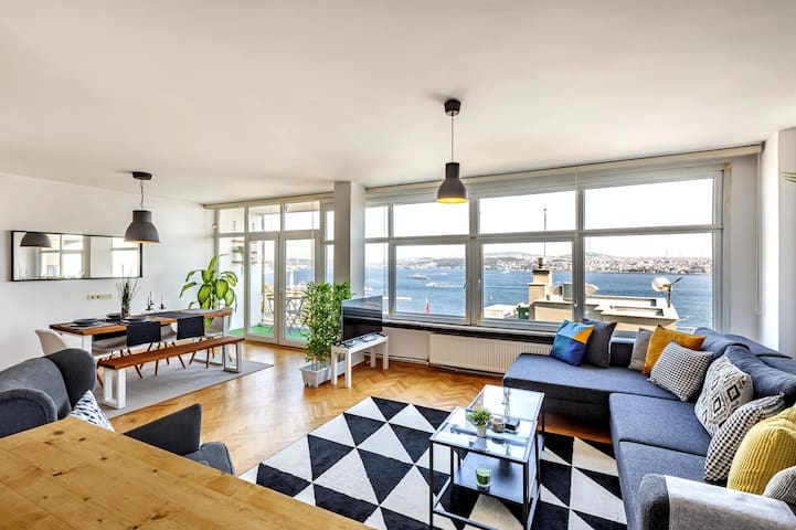 Bosphorus view/ Balcony /Central location