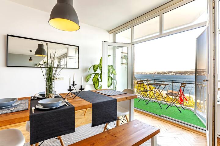 Bosphorus view/ Balcony /Central location gallery image 5