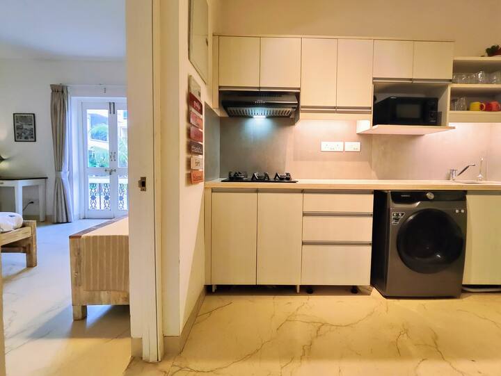 Full kitchen image 2