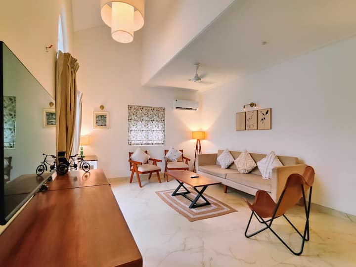 Living room image 2