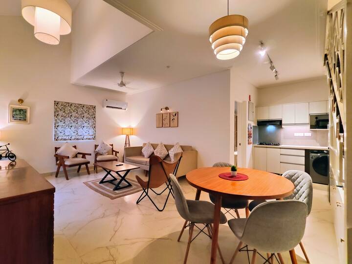 Dining area image 6