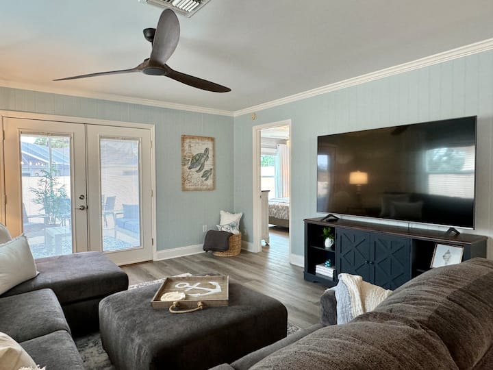 Charming Villages Retreat - The Villages, FL