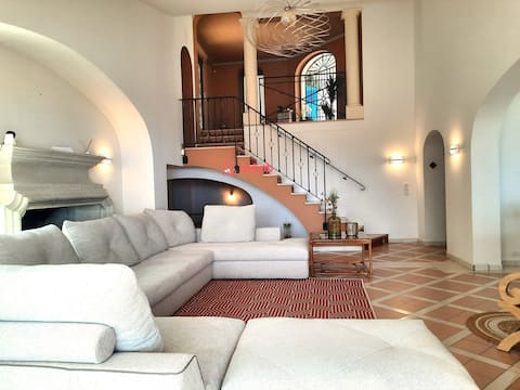 Top Airbnb: Large villa with SEA VIEW, heated pool in Sainte Maxime