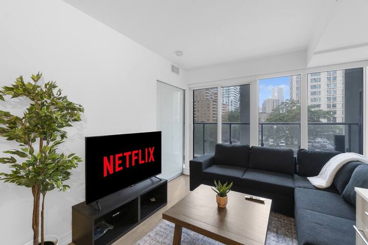 Chic 2BR – 5 min to City Center – Amazing Location