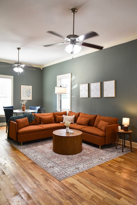 Successful Airbnb property: Second Line-Cottage Home|2BR|1BA|Near UAMS in Little Rock