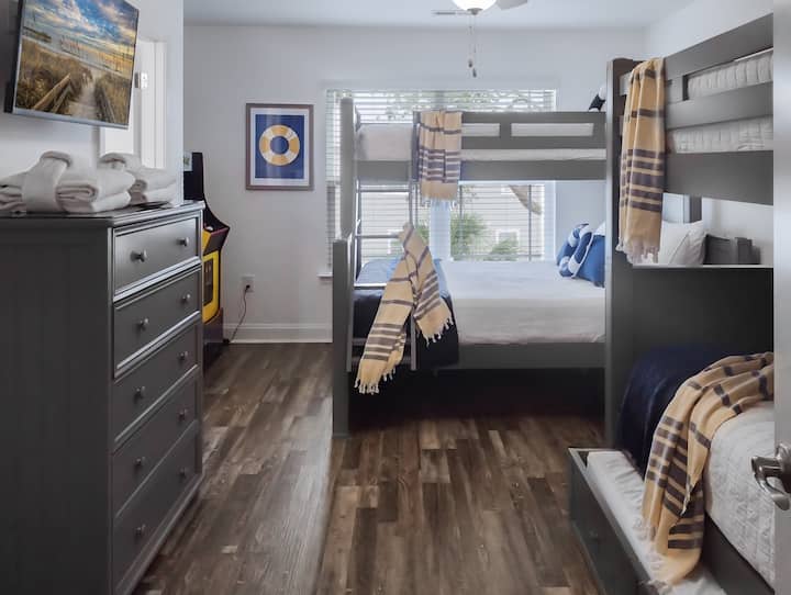 The 2nd one features two Bunk sets, including an XL twin over a Queen with a Trundle!