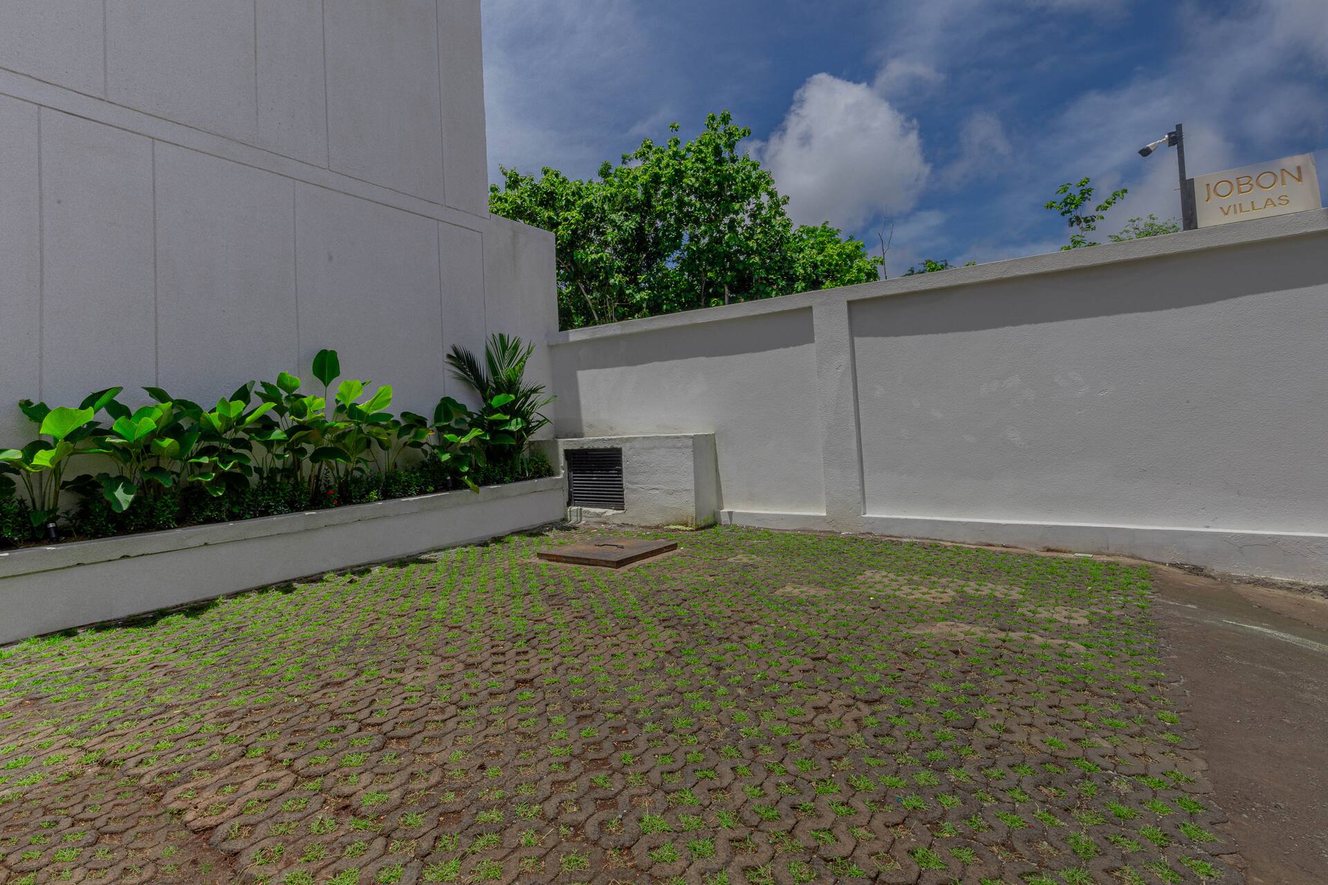 Modern Poolside Escape 2 Bedroom Private Villa in Uluwatu 3