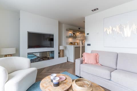 The  Boathouse  Lodge