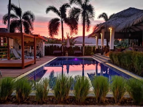 Kamala 1000 sqm new luxury 4 bedroom holiday pool villa, super large space, beautiful sunset