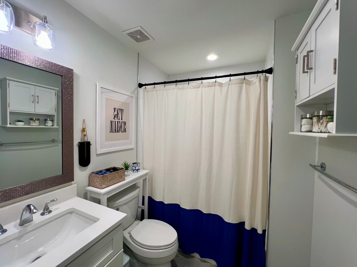 Private ATX Retreat (No cleaning fee) - 2 beds