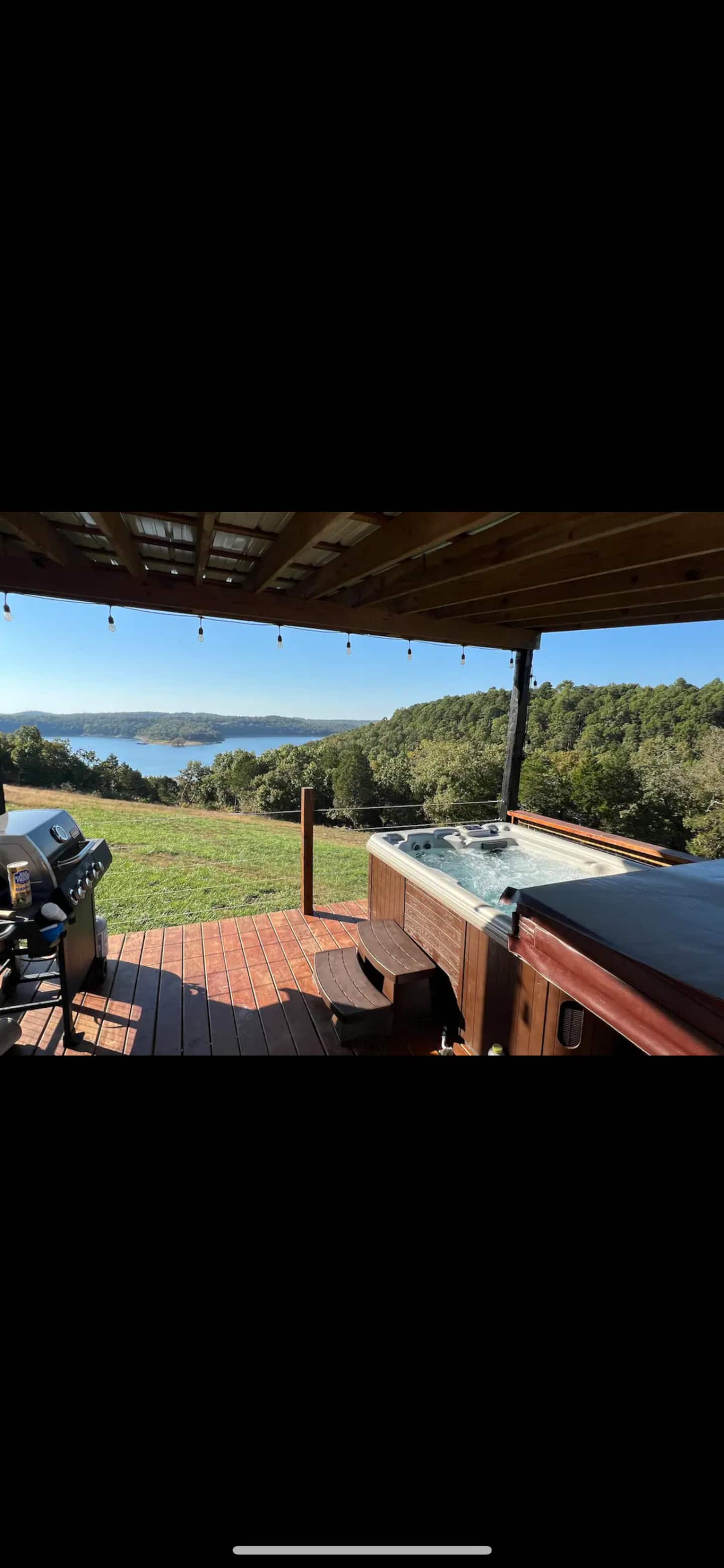 Private hot tub overlooking Norfork Lake