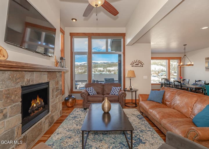 Whistlestop Chalet - 3bd/3.5ba - Private Hot Tub - Winter Park, CO