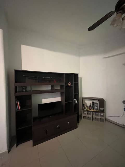 Anuncio de Airbnb popular: Two-bedroom house in Parque Chas en Parque Chas
