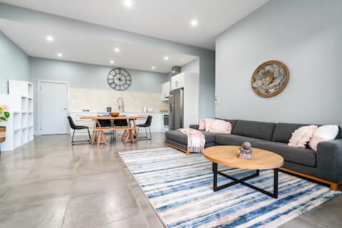 Top performing Airbnb: Poolside Paradise Rural Retreat in Albury City Council