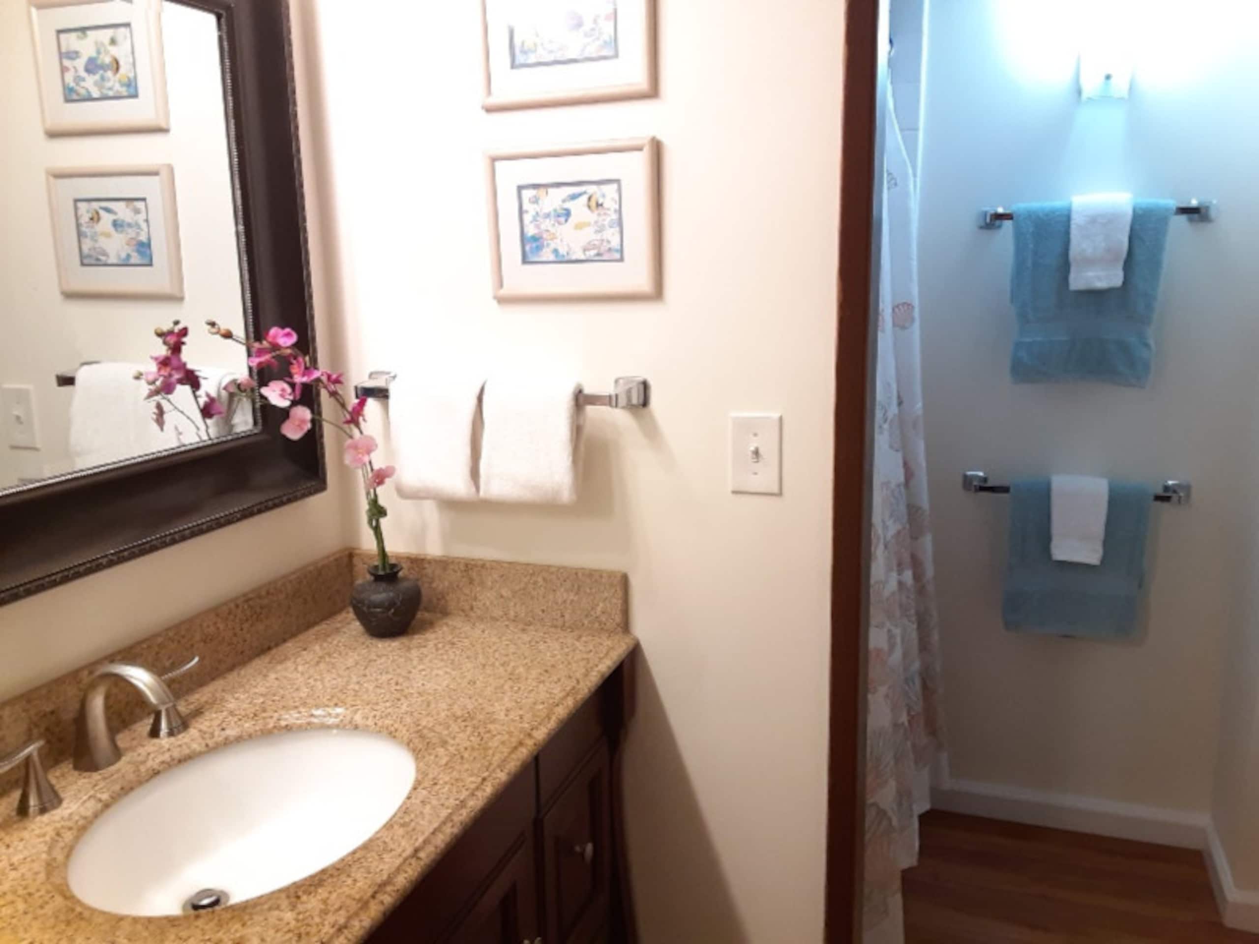 Condo in Lahaina · ★4.86 · 1 bedroom · 1 bed · 1 bath - Image 13