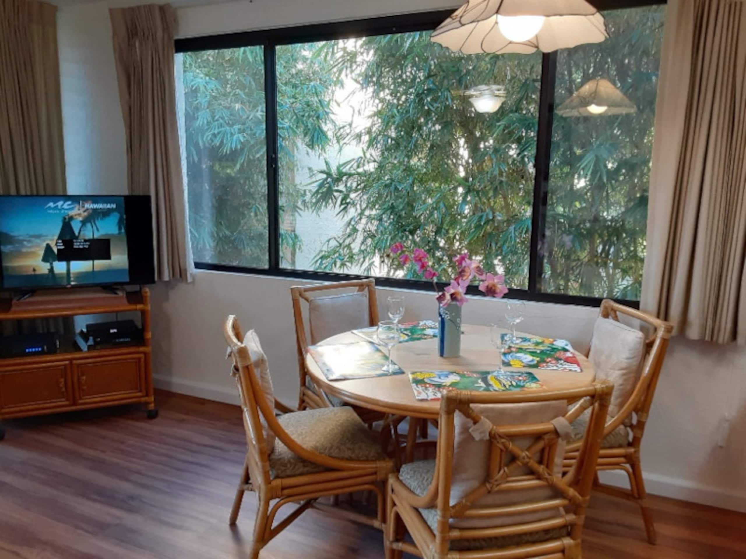 Condo in Lahaina · ★4.86 · 1 bedroom · 1 bed · 1 bath - Image 9
