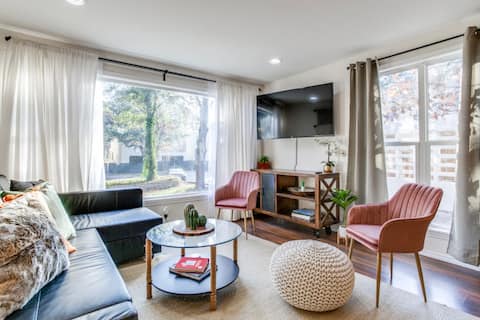 Popular Airbnb listing: Charming Spanish Villa Near Bishop Arts in Kidd Springs