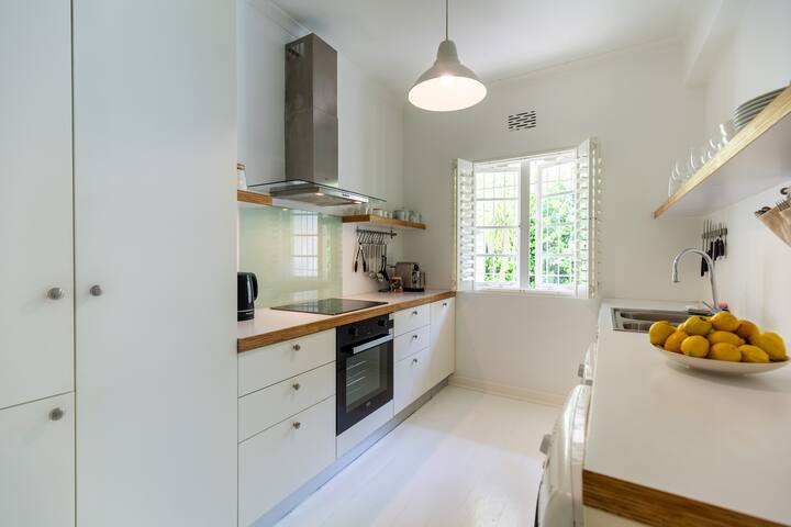 Clifton Views: Escape gallery image 5