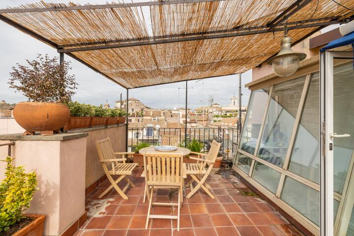 Topfloor Apartment at Pantheon gallery image 3