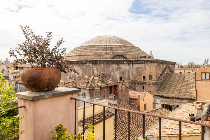Topfloor Apartment at Pantheon gallery image 2