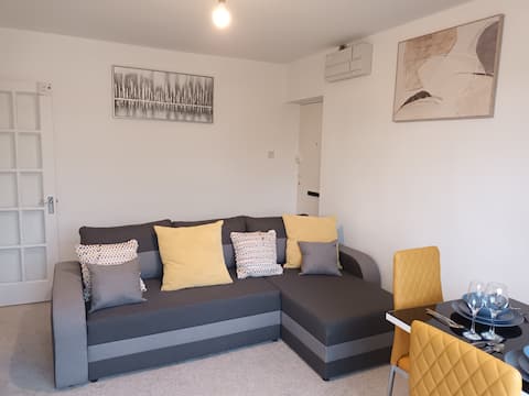 Top Airbnb: Jedid Kings Heath Apartment in Kings Heath