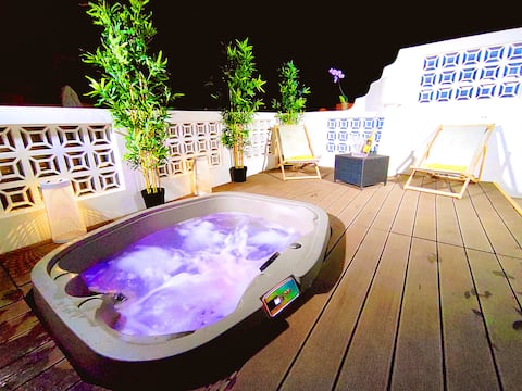 Airbnb em destaque: L'Estivale · Private Jacuzzi · Old Town Olhão em Olhão