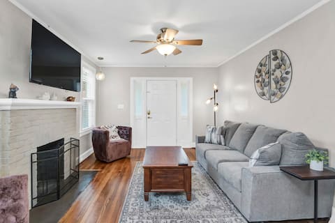 The Woodland Cottage | 3BR 1BA