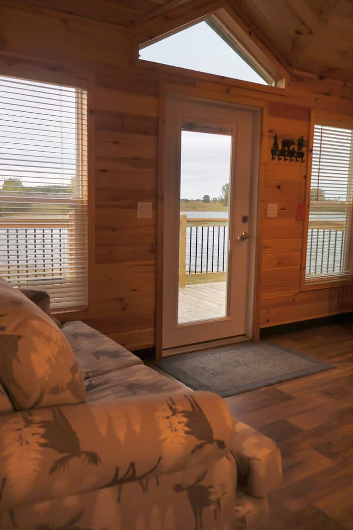 Premium Waterfront Cabin | Private Bath | Sleeps 8 - Ionia State Recreation Area, Saranac