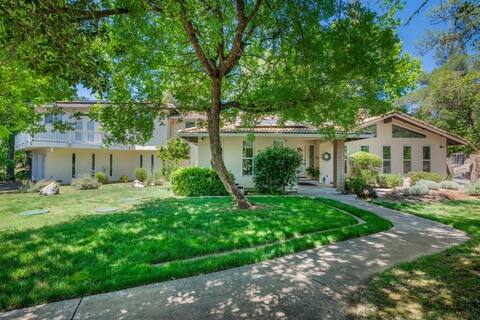 Granite Bay Luxury Getaway with Huge Game Room