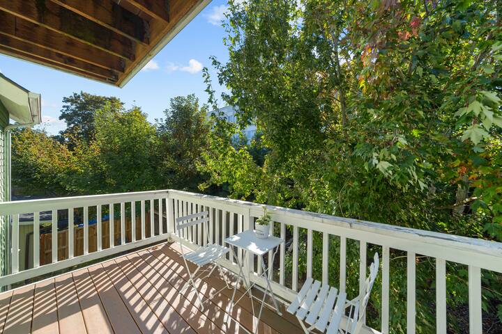 5 BD/3.5BA -Arcade-WFH Desks-Pool/Pingpong Table gallery image 4