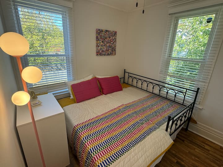 מיטה שהוסבה למיטת קווין סייז