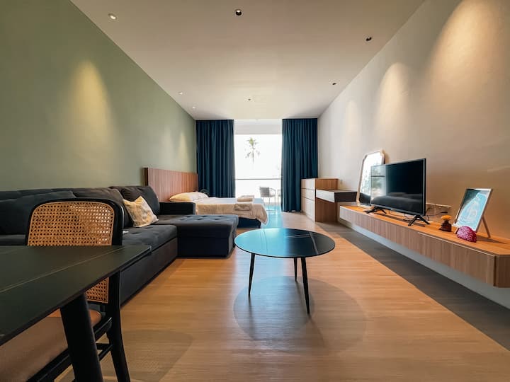 Studio With Stunning Ocean Views - Lundu