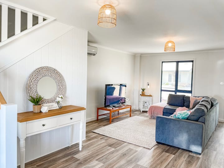 Port Macdonnell Holiday Rentals & Homes South Australia, Australia