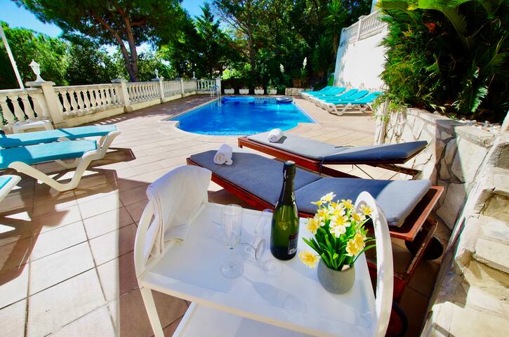 V&V Lloret-Villa Mirasola: beautiful sea views gallery image 2